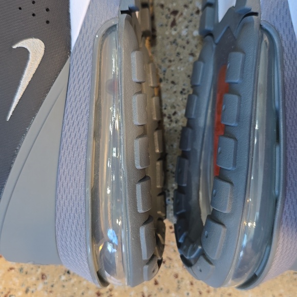 Nike Air Max Pulse - Picture 7 of 10